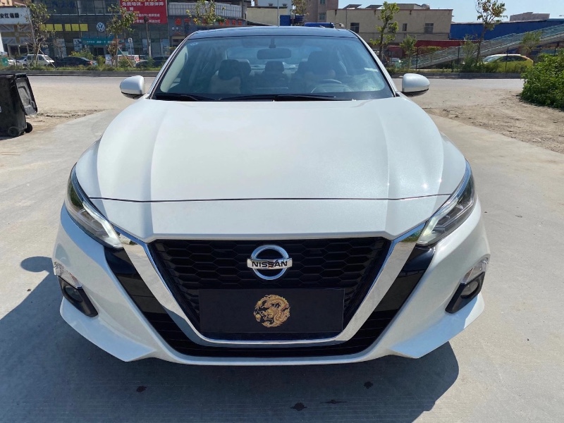 广州20年日产天籁1