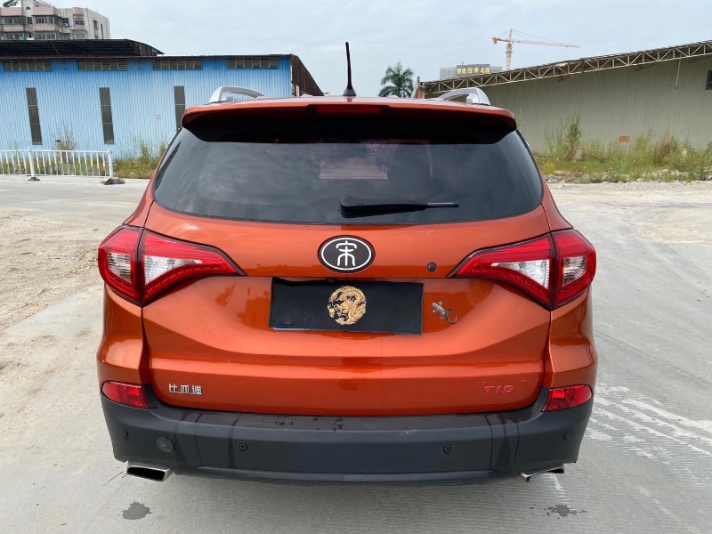 广州17年比亚迪宋7