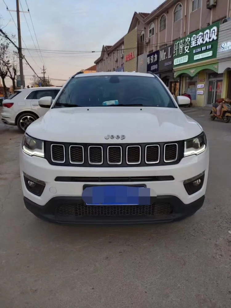 青岛17年Jeep指南者1