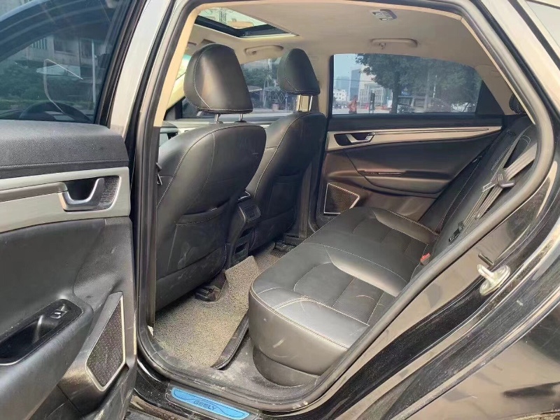 东莞17年吉利帝豪GL2