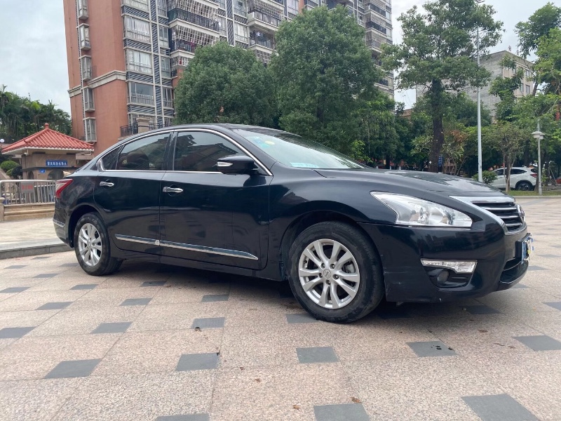 东莞17年日产天籁2