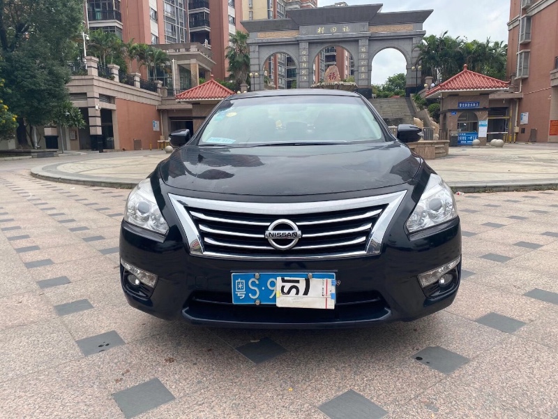 东莞17年日产天籁1