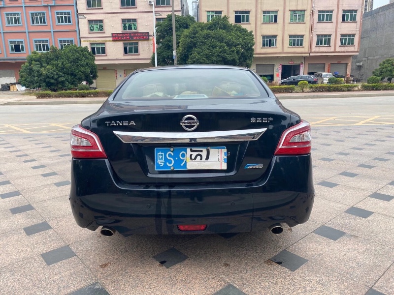 东莞17年日产天籁6