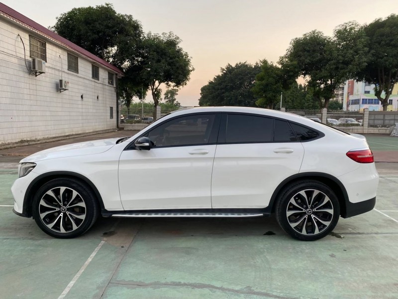广州17年奔驰GLC3