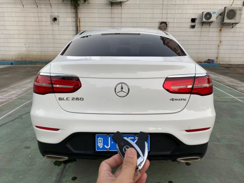 广州17年奔驰GLC4