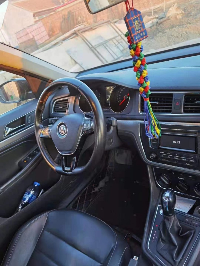 保定18年大众朗逸3