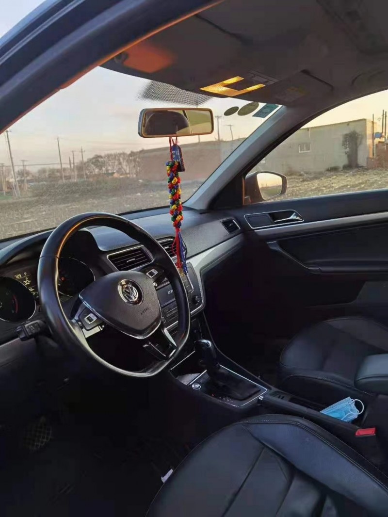 保定18年大众朗逸4