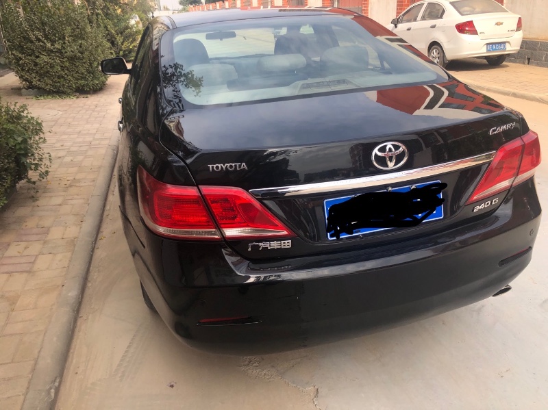 邢台11年丰田凯美瑞3