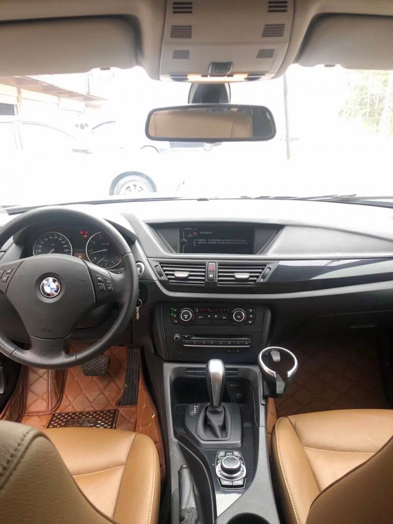 保定12年宝马X18