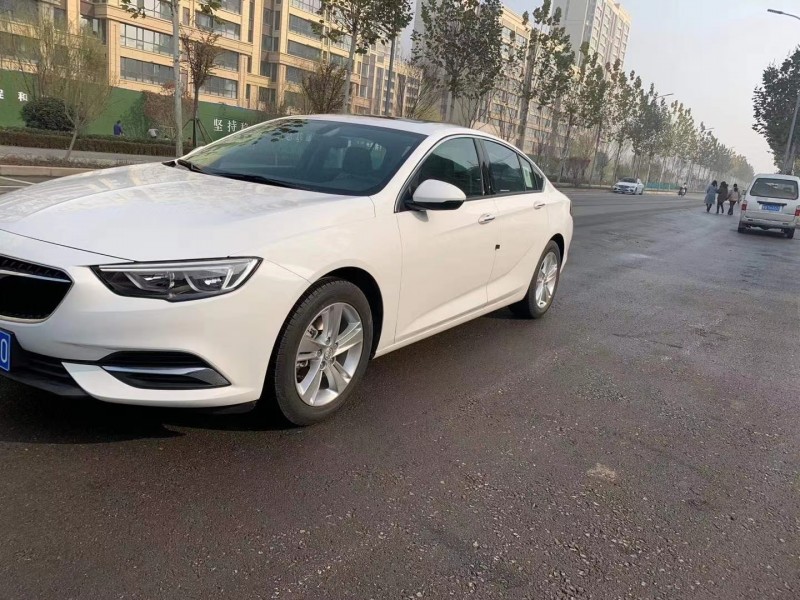 青岛20年别克君威9