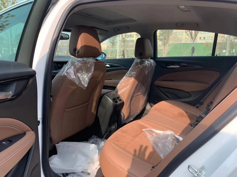 青岛20年别克君威1