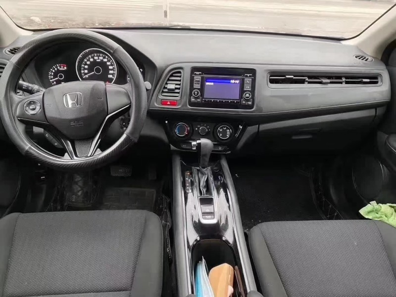 保定17年本田缤智5