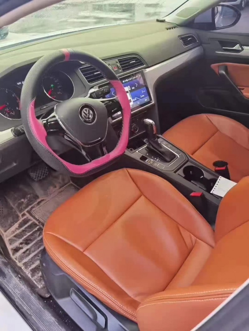 保定17年大众凌渡3