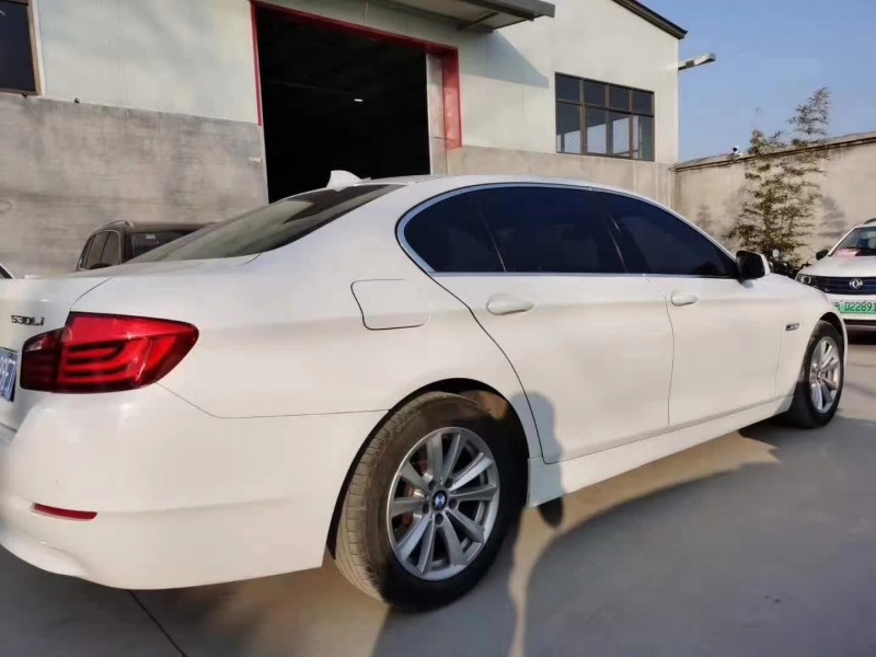 保定11年宝马5系5