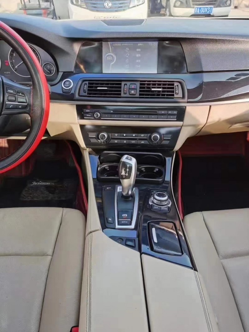 保定11年宝马5系7