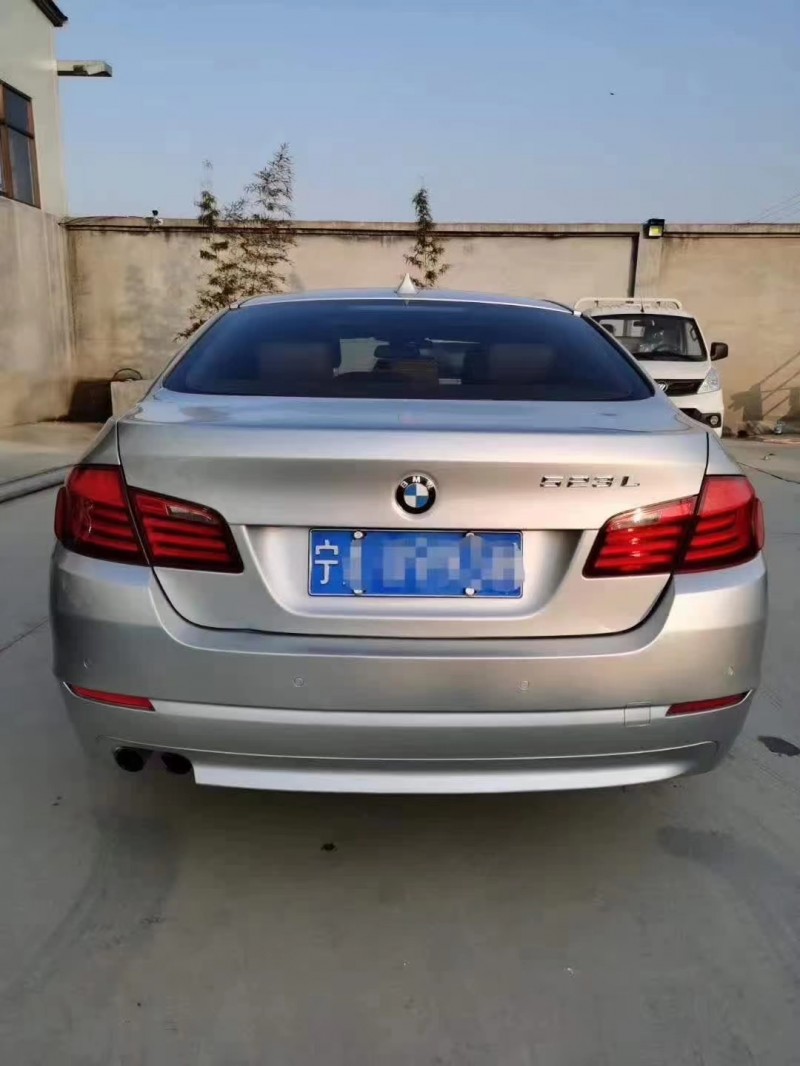 保定11年宝马5系6