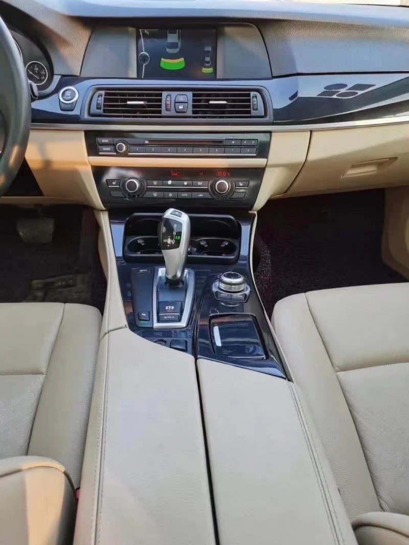 保定11年宝马5系7