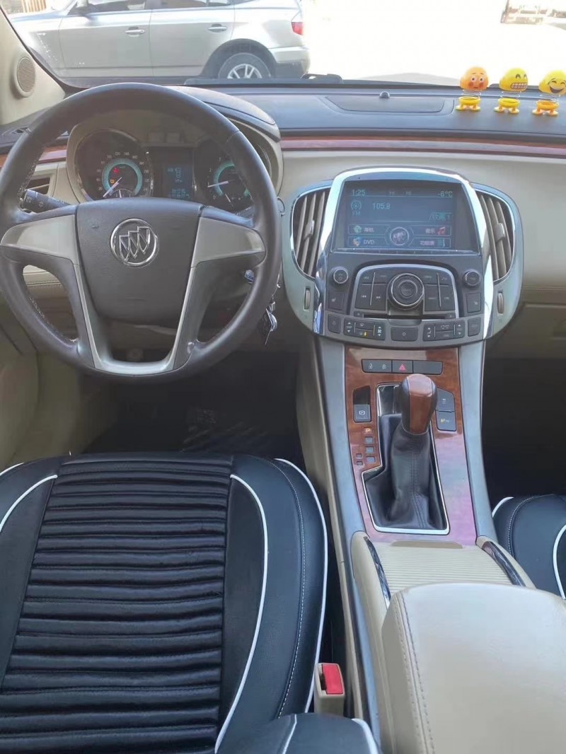 邢台12年别克君越2