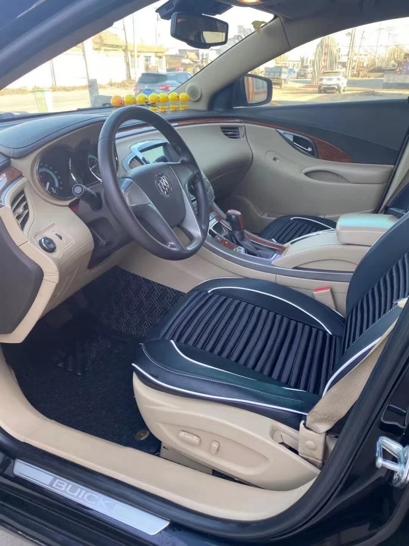 邢台12年别克君越8