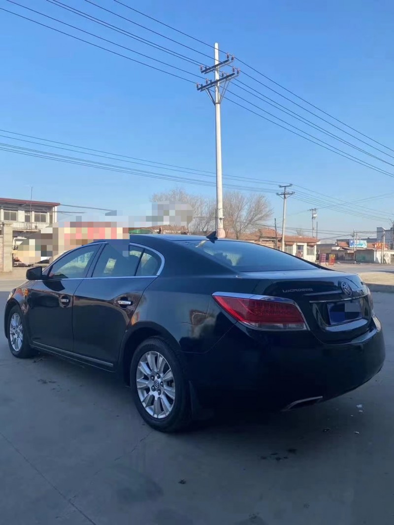 邢台12年别克君越6