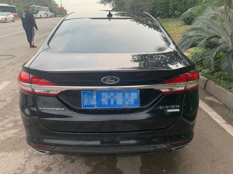 重庆18年福特蒙迪欧4