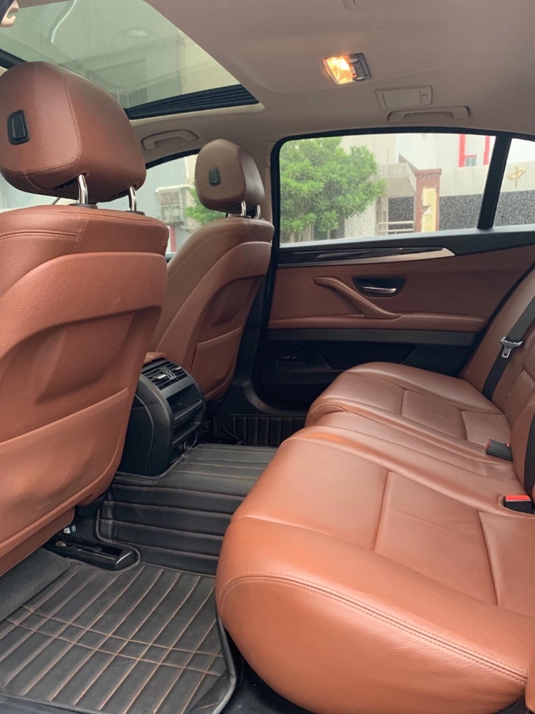 中山15年宝马5系3