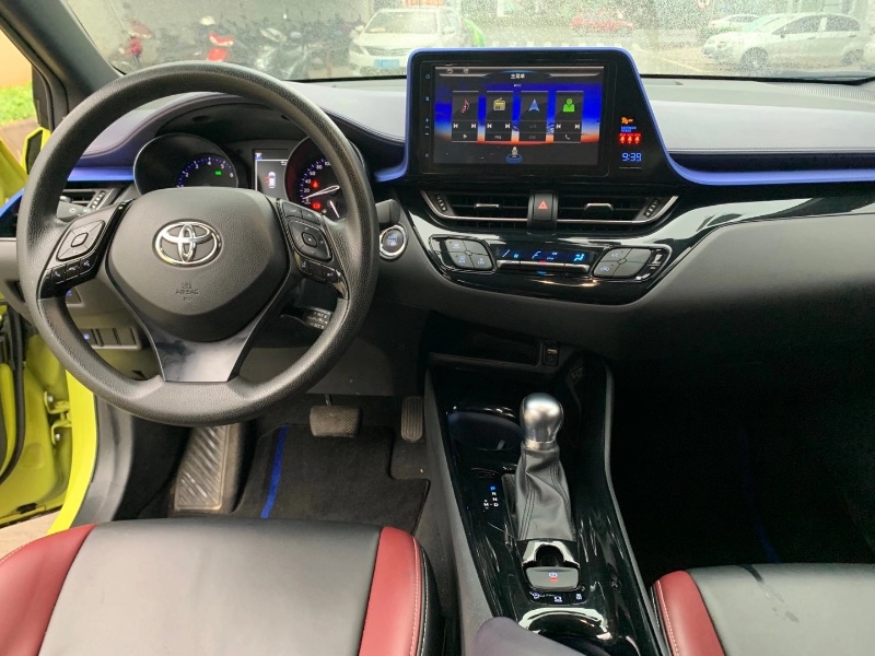 中山18年丰田CHR2