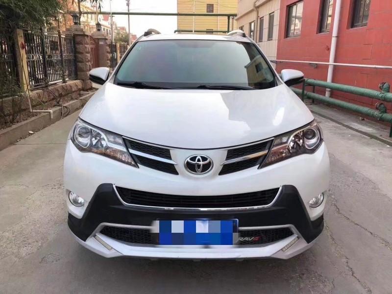 青岛15年丰田RAV4荣放1