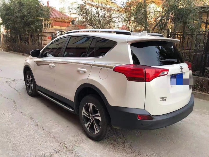 青岛15年丰田RAV4荣放5