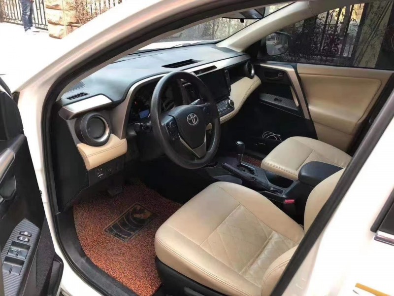 青岛15年丰田RAV4荣放8