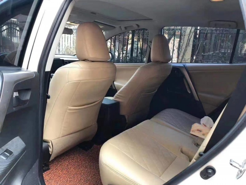 青岛15年丰田RAV4荣放9