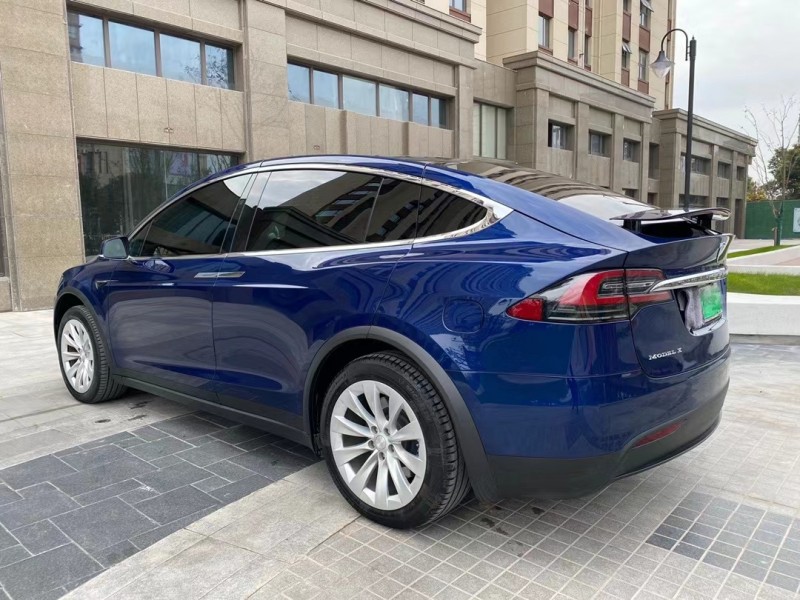 鹽城18年特斯拉MODEL X5