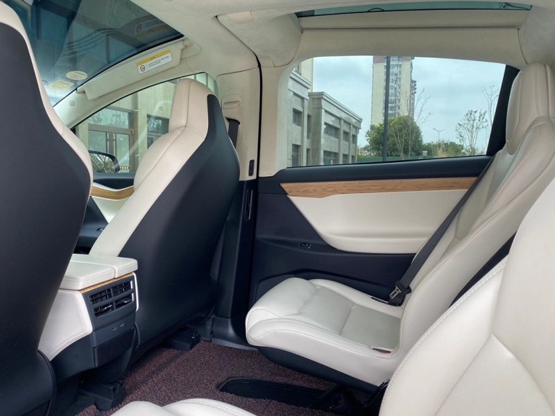 鹽城18年特斯拉MODEL X8