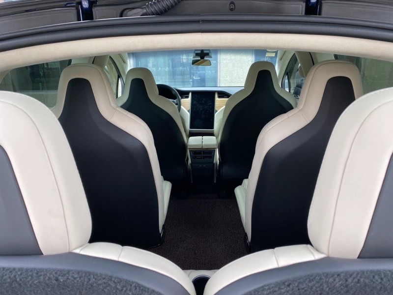 鹽城18年特斯拉MODEL X9