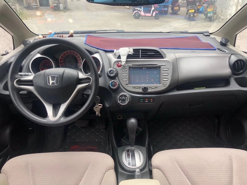 广州11年本田飞度6
