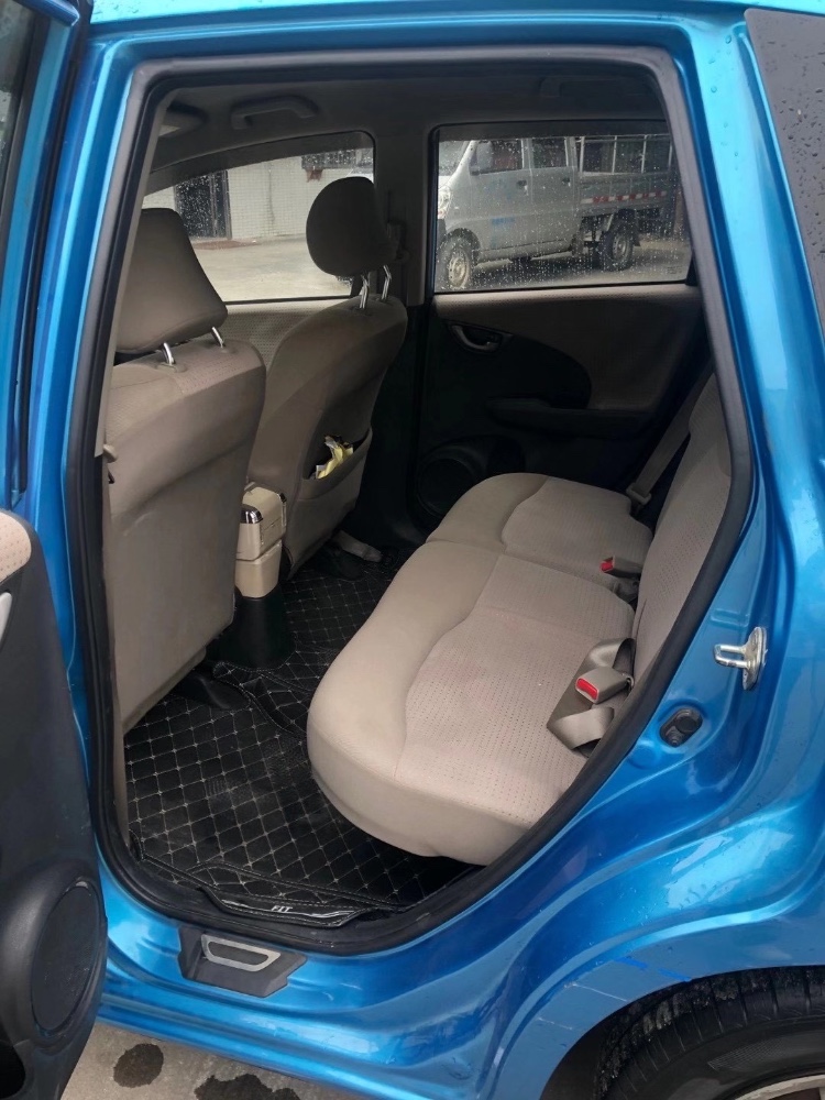 广州11年本田飞度5