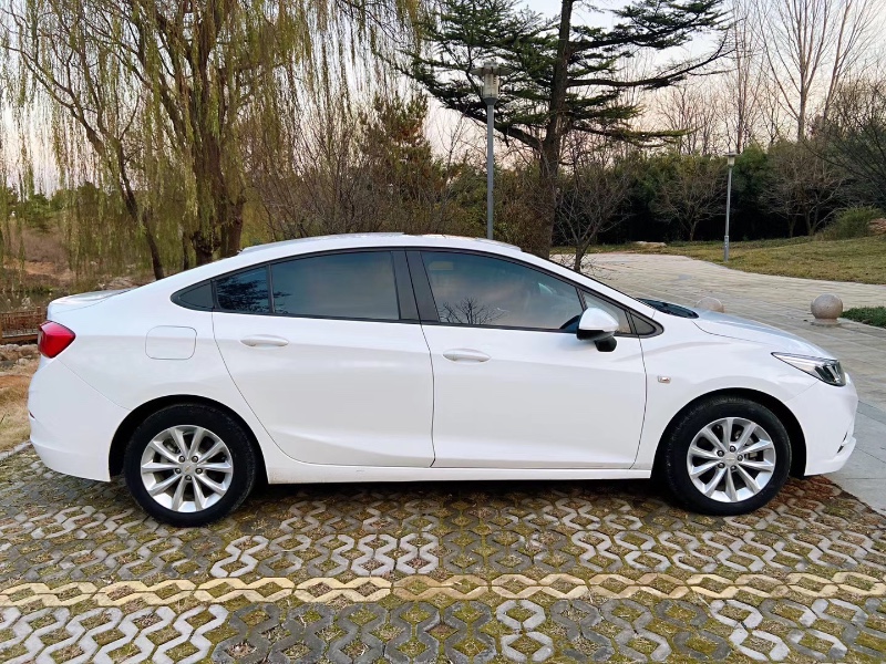 潍坊17年雪佛兰科鲁兹9