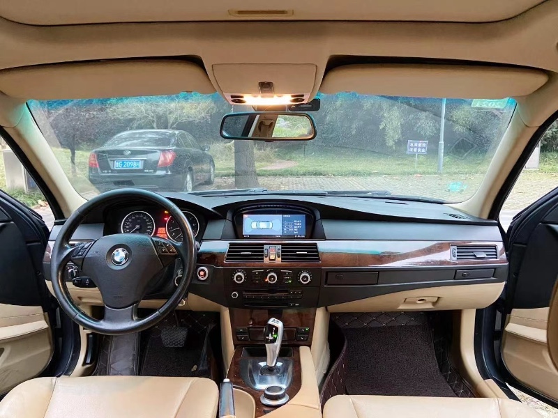 潍坊09年宝马5系9