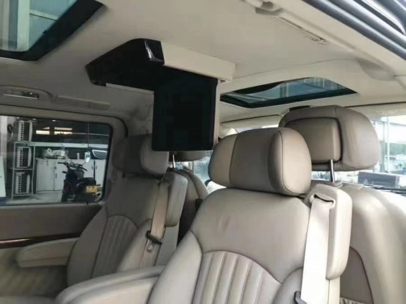 北京17年奔驰唯雅诺6