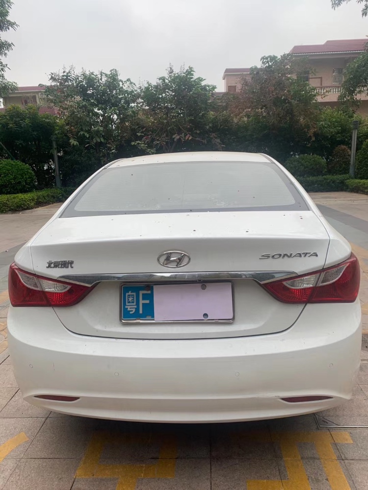 中山13年现代索纳塔八8