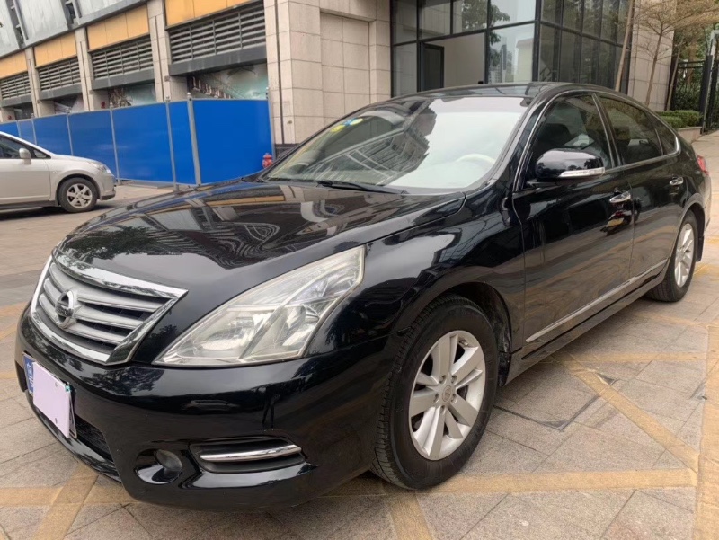 中山11年日产天籁8