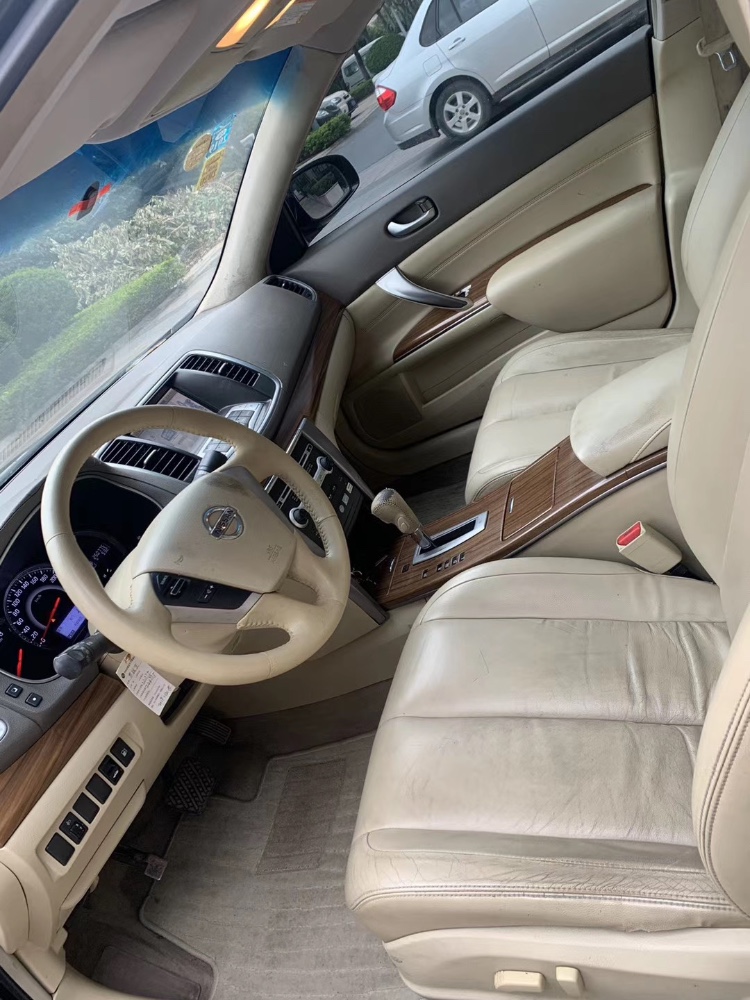 中山11年日产天籁3