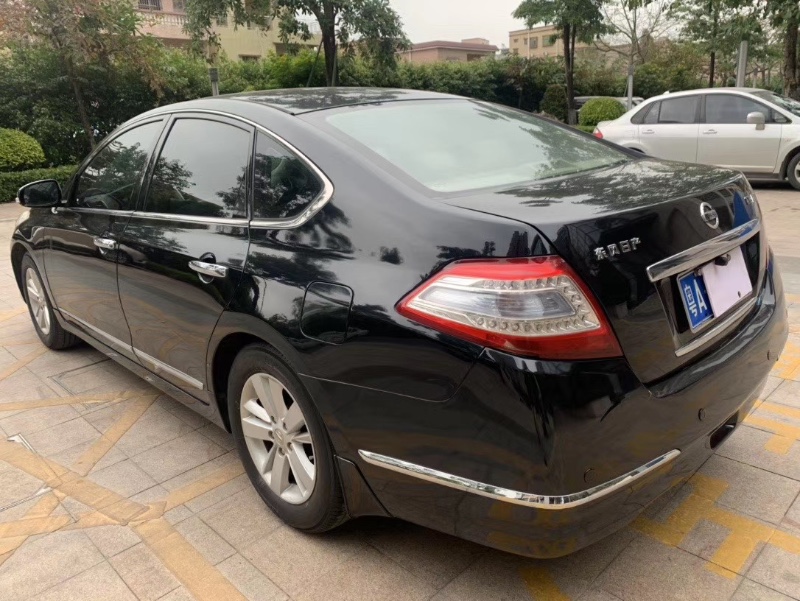 中山11年日产天籁5