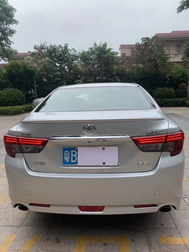 中山14年丰田锐志7