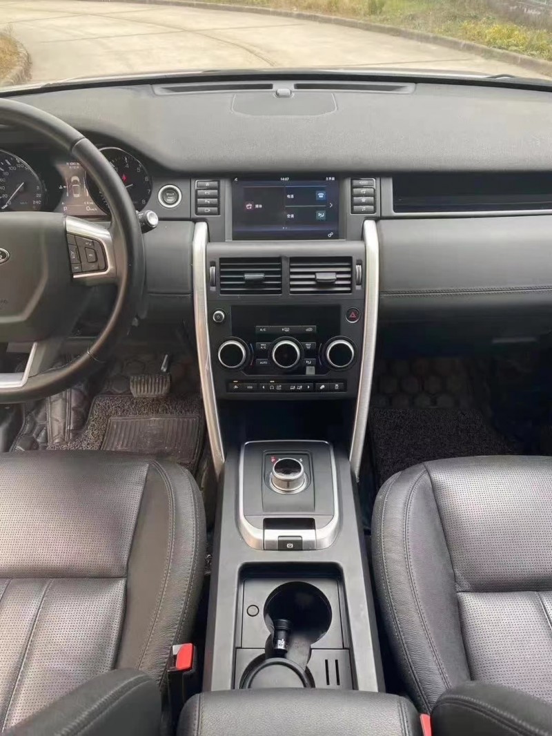 武汉17年路虎发现神行8