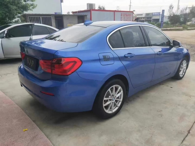 北京17年宝马1系5