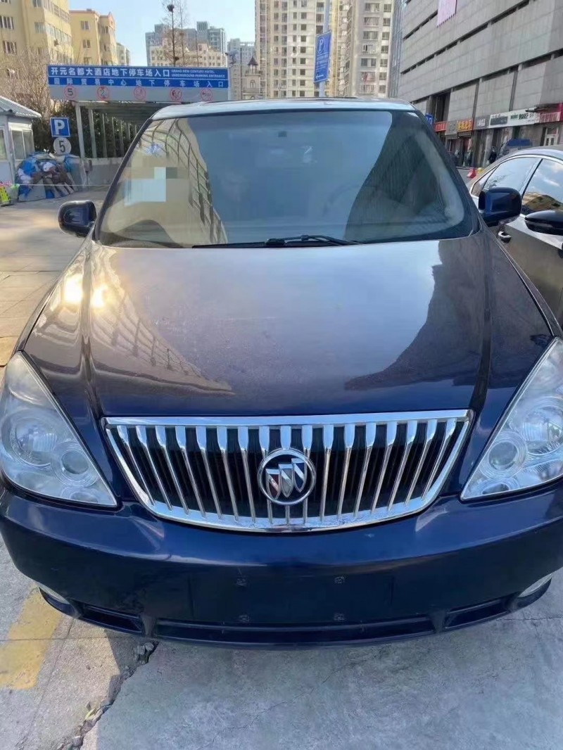 济宁16年别克别克GL81