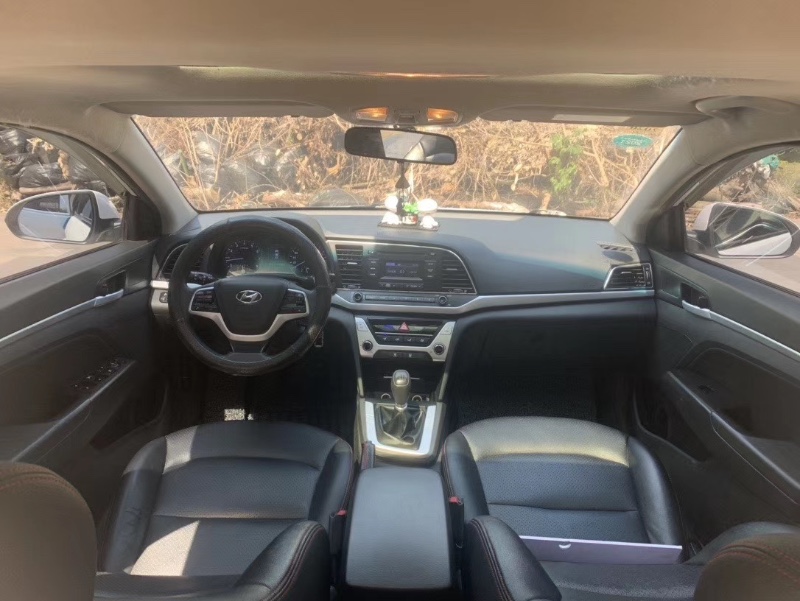 中山16年现代领动1