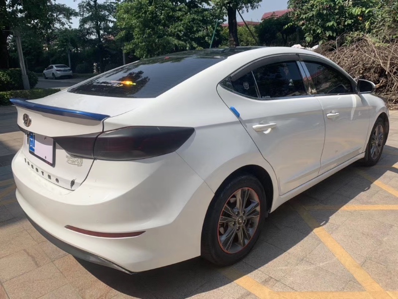 中山16年现代领动5