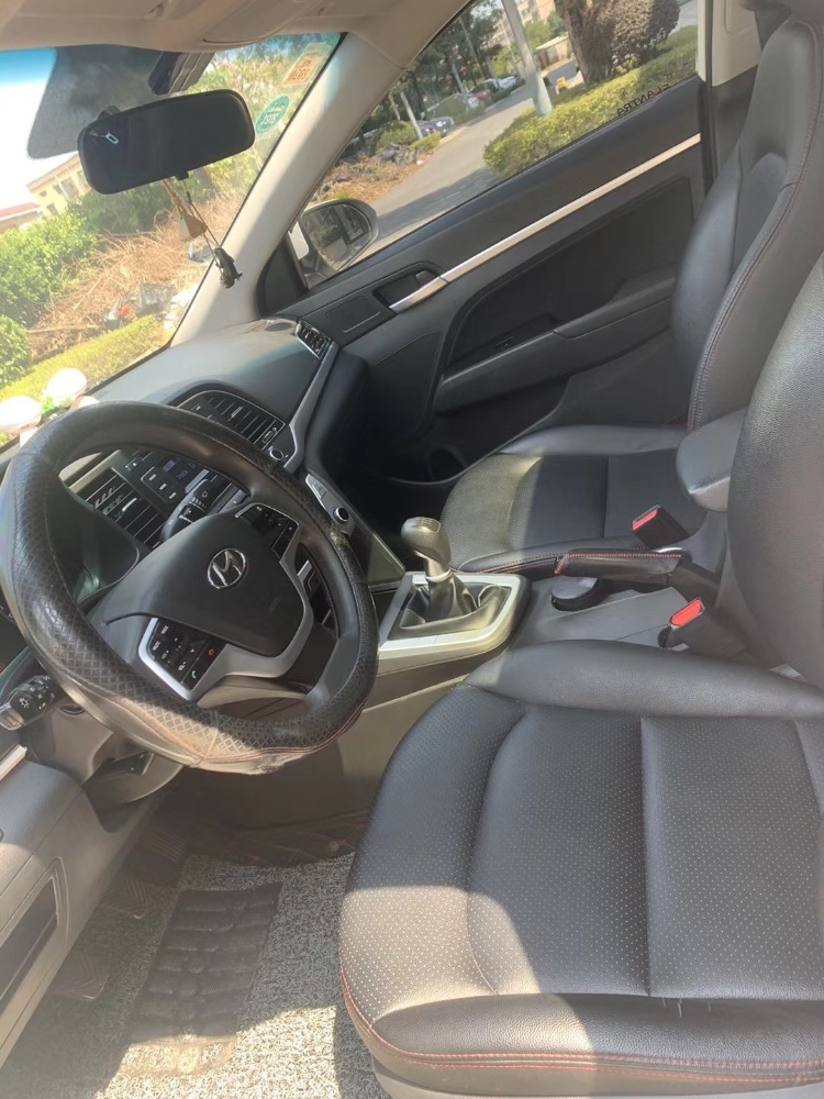 中山16年现代领动3